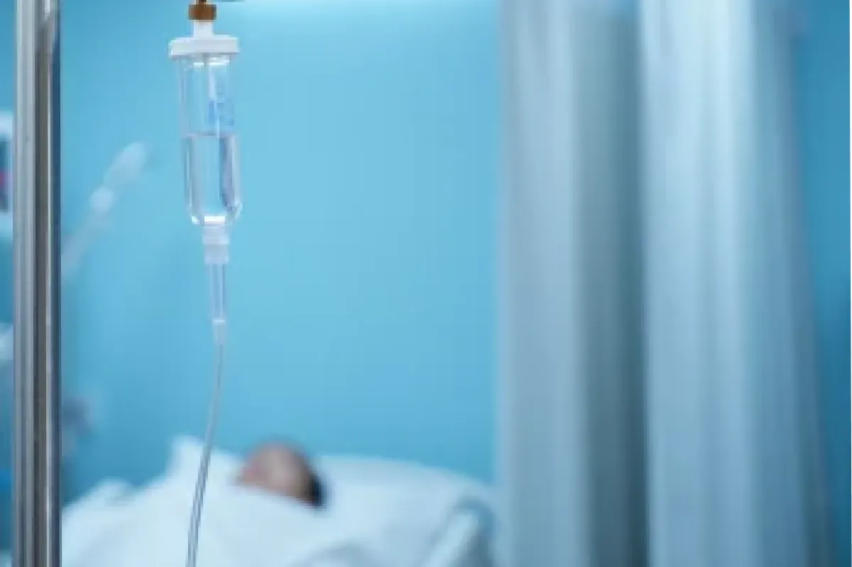 Медицинская капельница в клинике